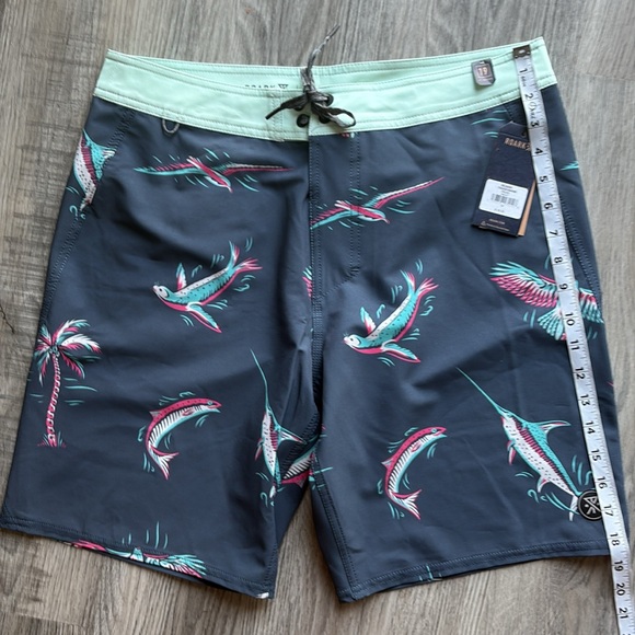 Men’s Roark Passage Mariner Navy Boardshorts Size 32 NWT - Picture 7 of 13